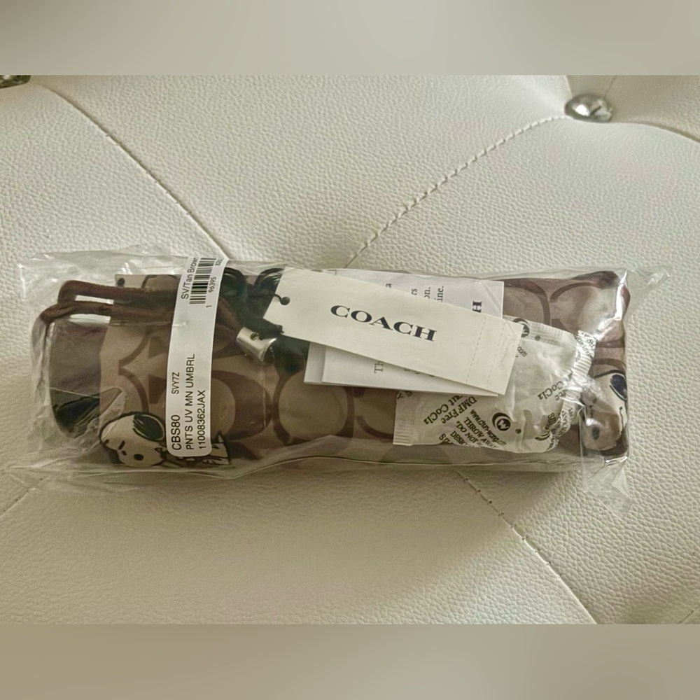 Coach NEW Coach X Peanuts Snoopy Print Brown Multi UV Protection Mini Umbrella - Picture 4 of 16